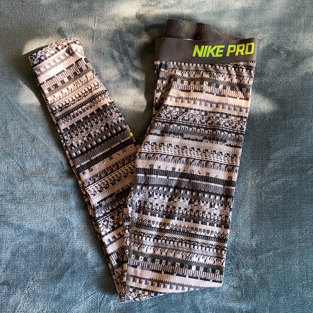 Nike Pro XS Full Length Leggings